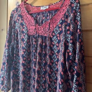 Dress Barn navy/coral blouse